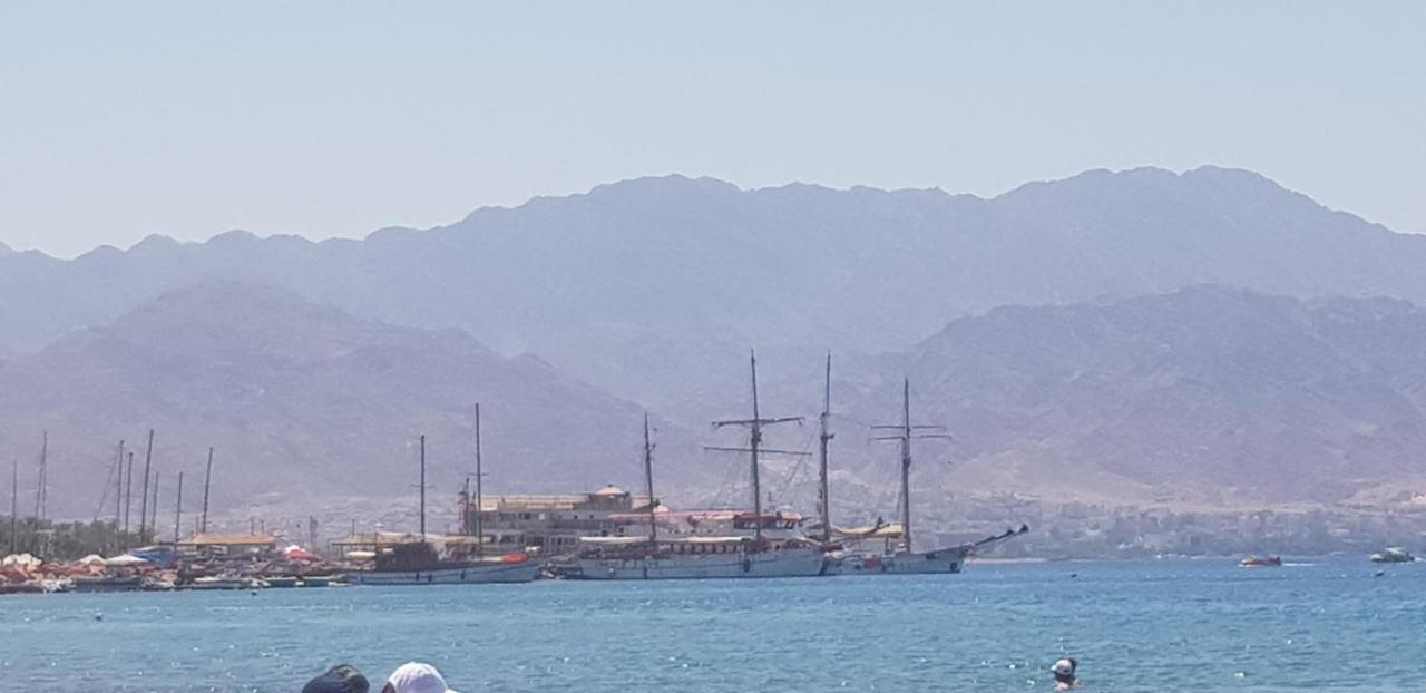 דירת נופש אילת -אלמוג Almog Suite In Eilat Close To Red Sea - דירת נופש אלמוג מרחק נגיעה מהים エクステリア 写真