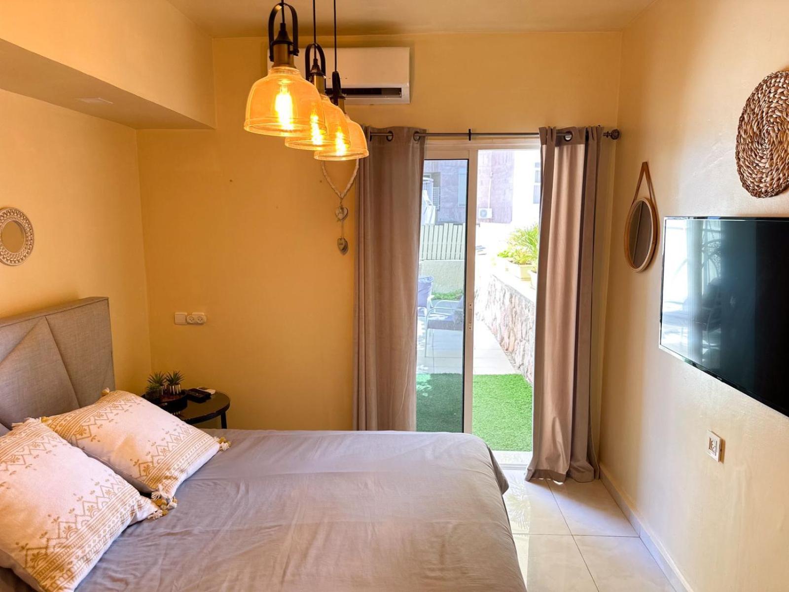 דירת נופש אילת -אלמוג Almog Suite In Eilat Close To Red Sea - דירת נופש אלמוג מרחק נגיעה מהים エクステリア 写真