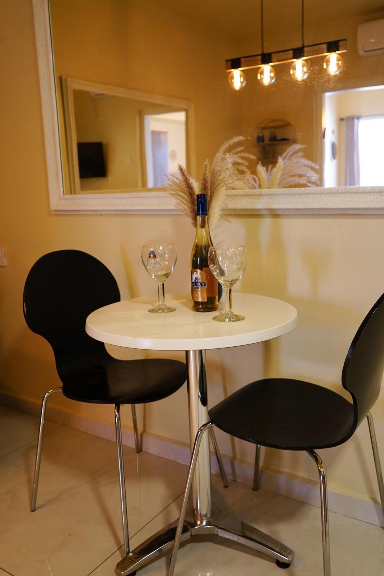 דירת נופש אילת -אלמוג Almog Suite In Eilat Close To Red Sea - דירת נופש אלמוג מרחק נגיעה מהים エクステリア 写真
