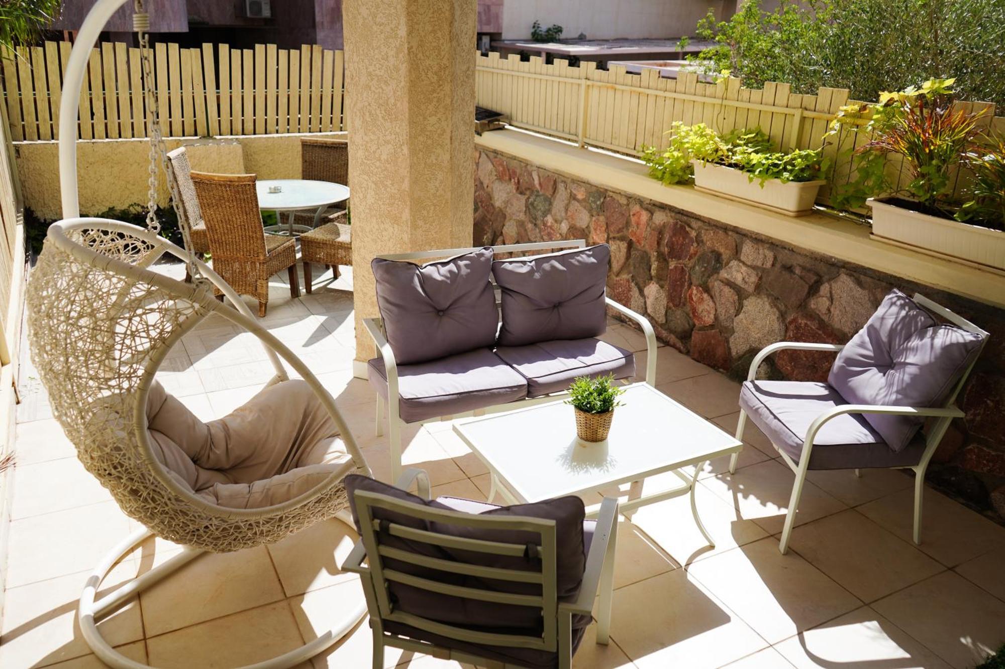 דירת נופש אילת -אלמוג Almog Suite In Eilat Close To Red Sea - דירת נופש אלמוג מרחק נגיעה מהים エクステリア 写真